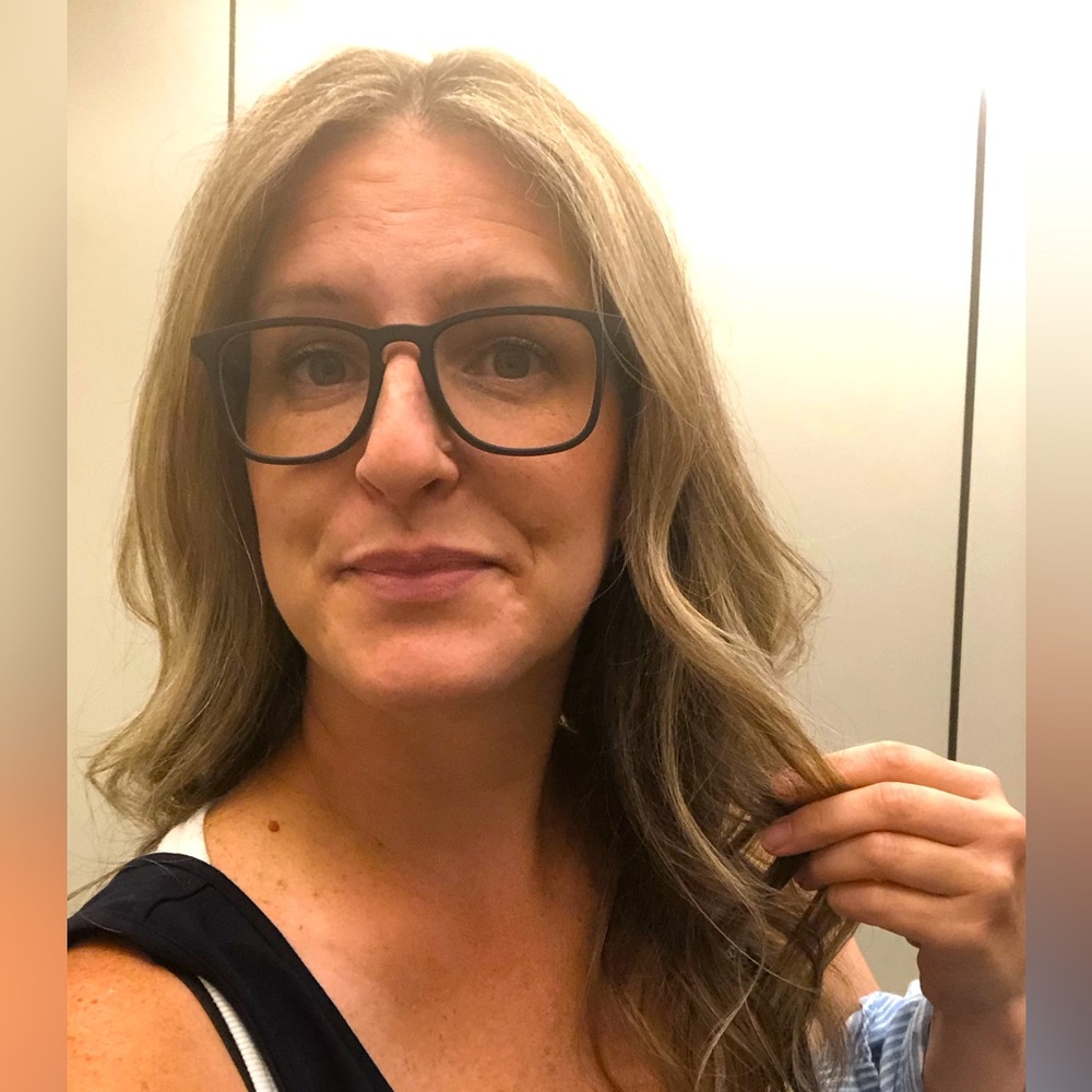 Meet your Posher, Monica